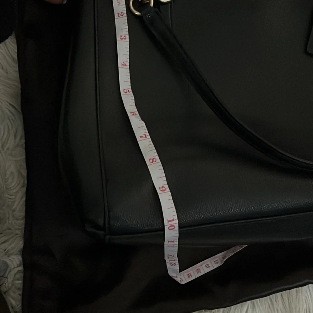 COACH Large Carryall with Wristlet and Strap EUC - Picture 7 of 8